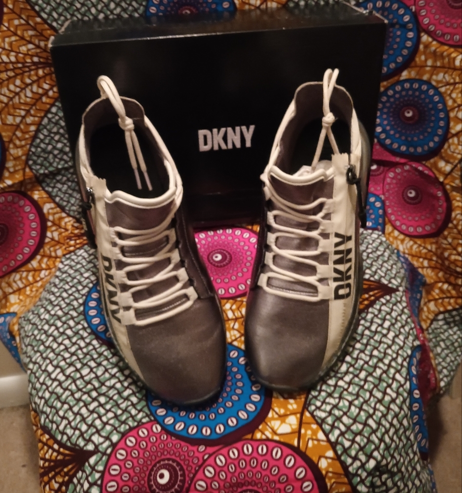 DKNY Sneakers